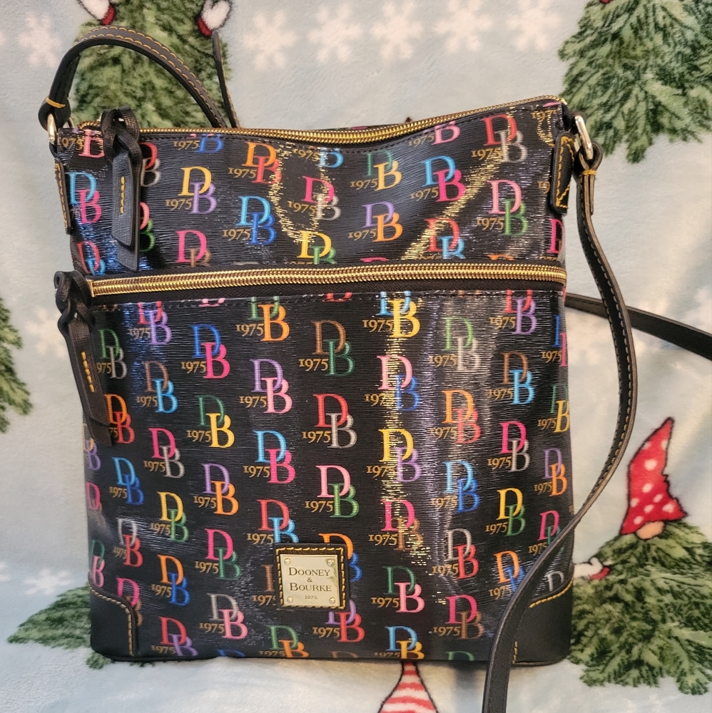 Dooney and bourke DB75  Crossbody